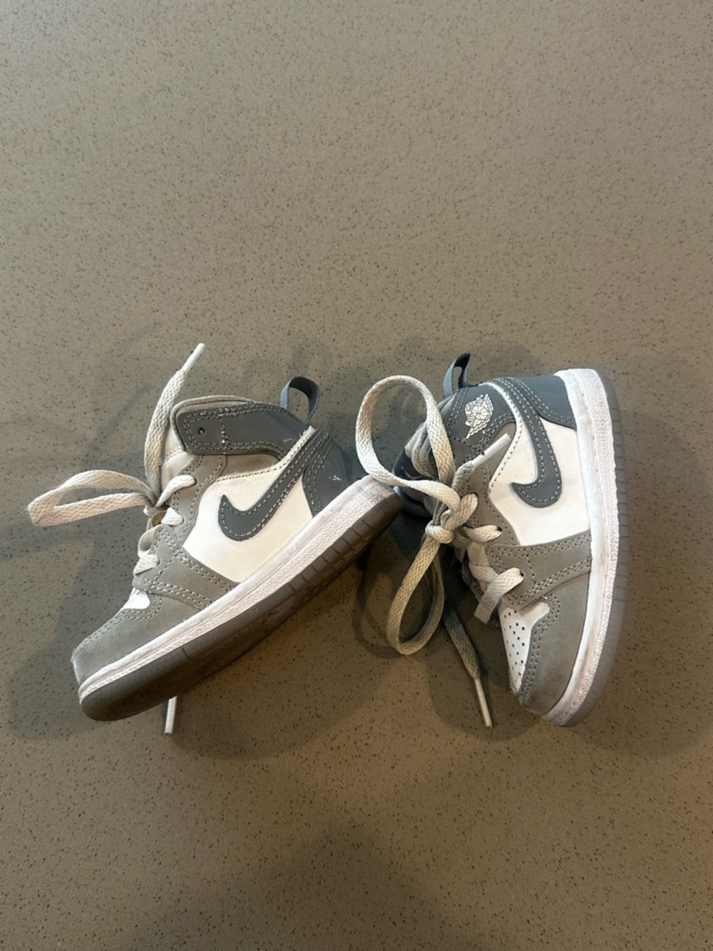 Nike Jordan 1 Mid SE White Medium Grey Cool Grey Toddler Size US 5C Laceup - Picture 1 of 10